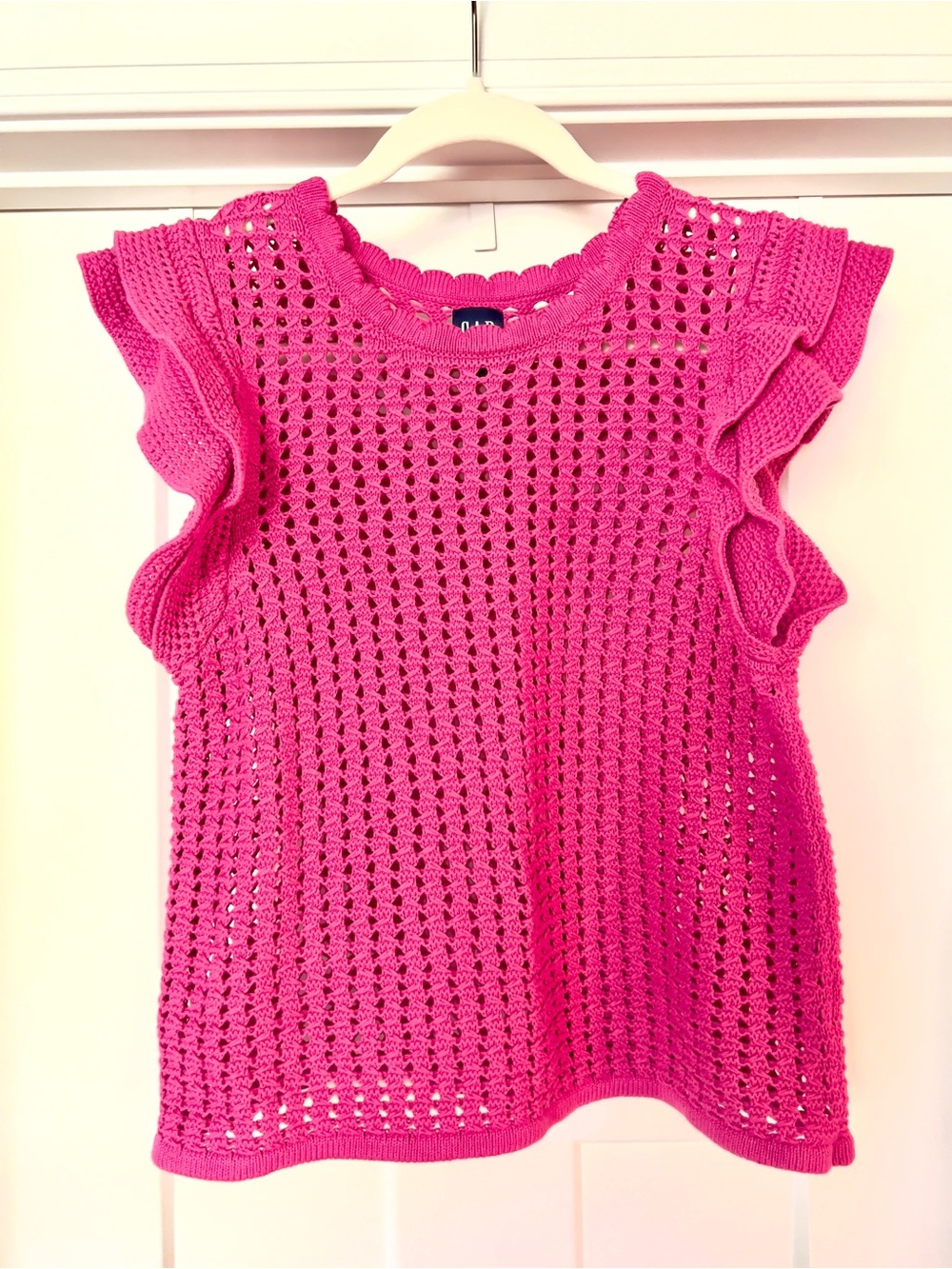 GAP Women’s Fuschia Flutter Sleeve Crochet Sweater - Small